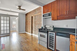 147 Avenue A in New York, NY - Building Photo - Building Photo