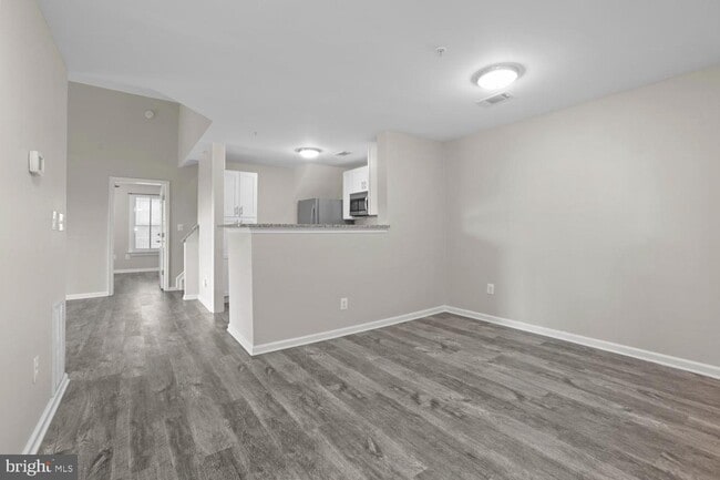 property at 1060 Gardenview Loop