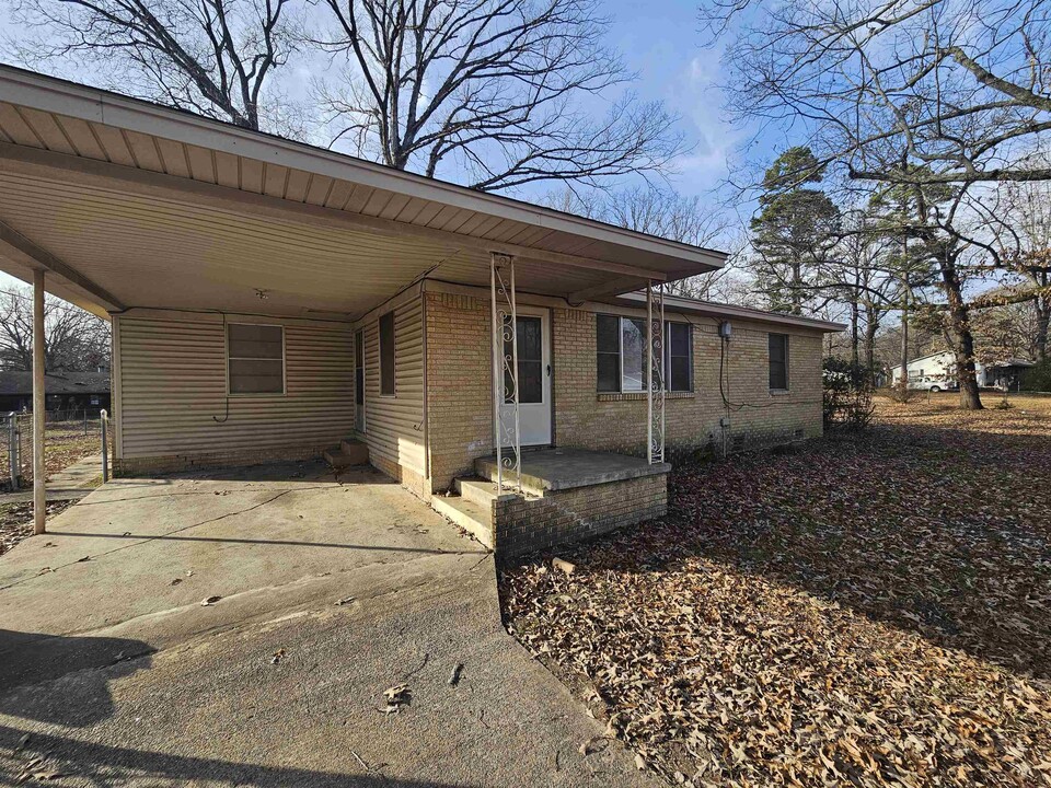 1515 Southeastern Ave in Jacksonville, AR - Building Photo