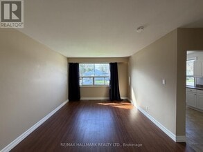 313 Taylor Mills Dr N in Richmond Hill, ON - Building Photo - Building Photo
