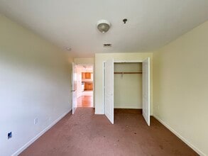 324-326 Clinton Ave, Unit 2 in Newark, NJ - Building Photo - Building Photo