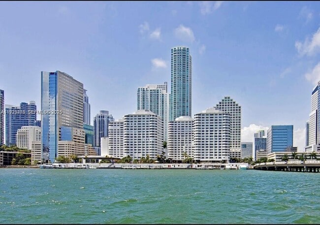 property at 999 Brickell Bay Dr