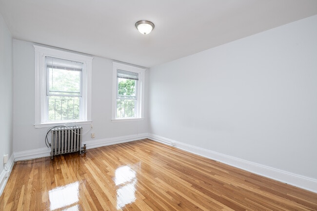 258 Chestnut Hill Ave, Unit 4