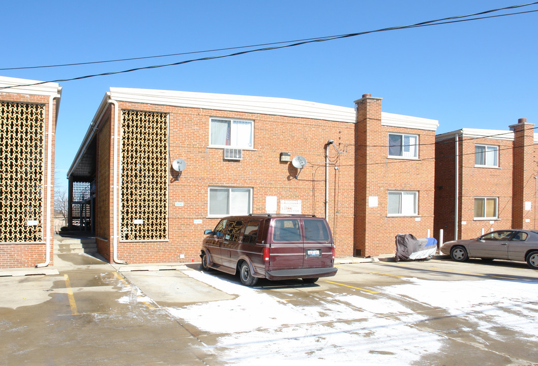 10141 Chestnut Ave in Franklin Park, IL - Building Photo