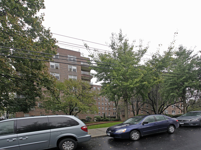 Edgerton Apartments in Jamaica, NY - Building Photo - Building Photo