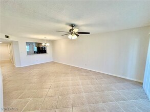 738 Landover Cir in Naples, FL - Building Photo - Building Photo