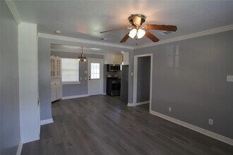 1207 Trimm Ave in Pasadena, TX - Building Photo - Building Photo