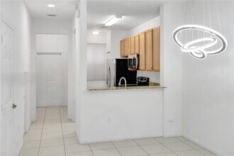 8915 SW 18th St in Miramar, FL - Building Photo - Building Photo