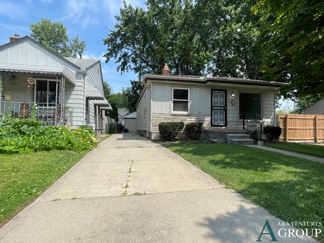8085 Stephens in Center Line, MI - Building Photo - Building Photo