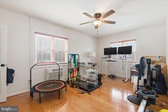 3260 Gunston Rd in Alexandria, VA - Foto de edificio - Building Photo