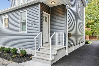 119 Forest St in Montclair, NJ - Building Photo - Building Photo