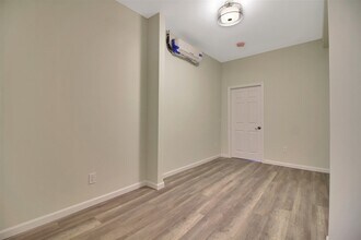 332 Jackson St in Hoboken, NJ - Building Photo - Building Photo