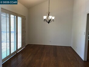 20 Tamarisk in Moraga, CA - Building Photo - Building Photo