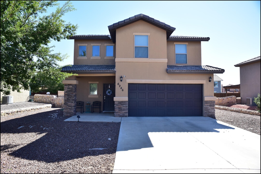 6246 Viale Del Sol Ave in El Paso, TX - Building Photo