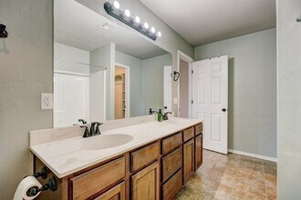 5516 Crooked Creek Rd in Oklahoma City, OK - Building Photo - Building Photo