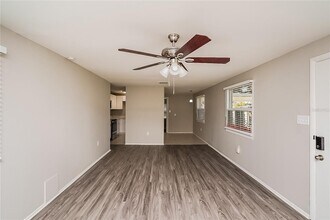 10246 108th Ave N in Largo, FL - Building Photo - Building Photo