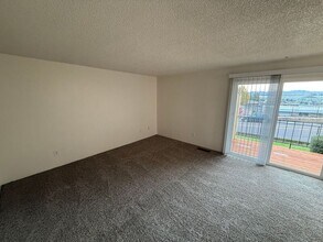 653 Glen Creek Rd NW in Salem, OR - Building Photo - Building Photo