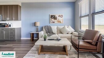 6850 Foxtail Palm Wy, Unit 3411 in Bradenton, FL - Building Photo