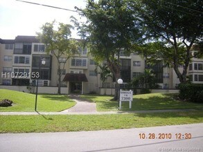 7300 NW 17th St-Unit -116 in Plantation, FL - Building Photo - Building Photo