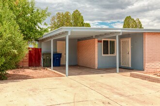 8145 E Nicaragua Dr in Tucson, AZ - Building Photo - Building Photo
