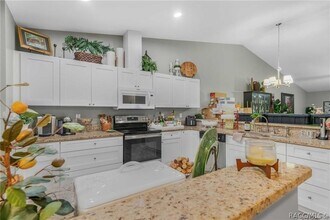 2142 S Gleneagle Terrace in Lecanto, FL - Foto de edificio - Building Photo