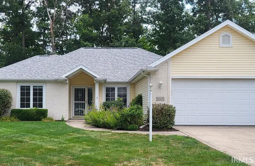 3015 Hedgerow Pass in Fort Wayne, IN - Building Photo