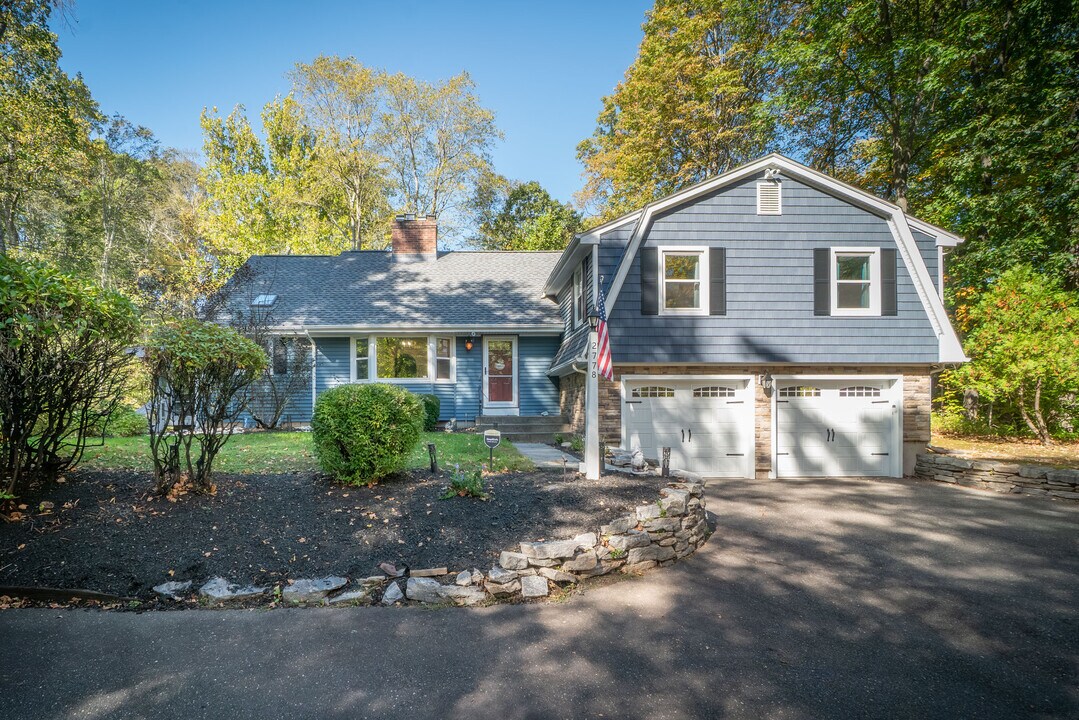 2778 Albany Ave in West Hartford, CT - Building Photo