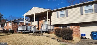 14820 Darbydale Ave in Woodbridge, VA - Building Photo