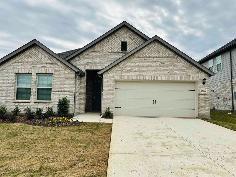 13136 Yellowstone Wy in Providence Village, TX - Building Photo