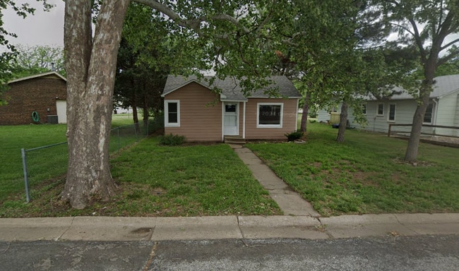 property at 343 N Roosevelt St