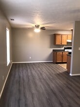 124 Clover Ct in Radcliff, KY - Building Photo - Building Photo