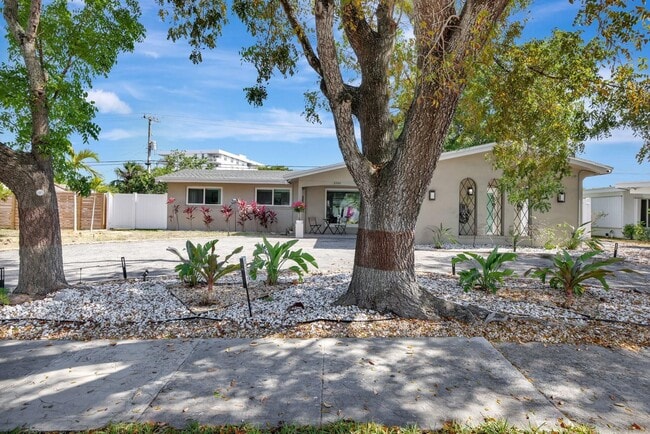 2260 NE 62nd St in Fort Lauderdale, FL - Building Photo - Building Photo