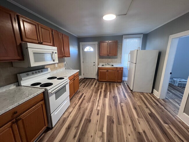 427 Fourth St, Unit 2 in Shenandoah, VA - Building Photo - Building Photo