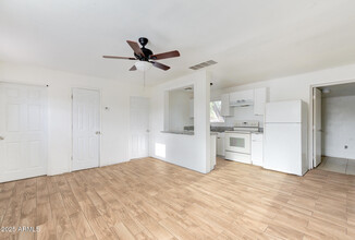 409 N Delaware St in Chandler, AZ - Building Photo - Building Photo