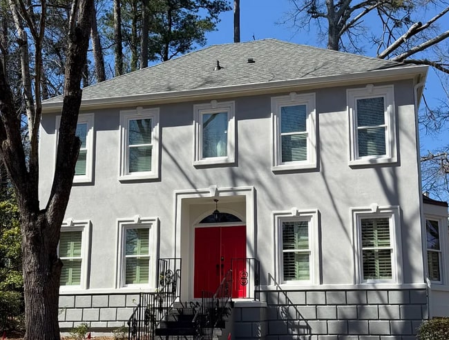 property at 3071 Lenox Rd NE