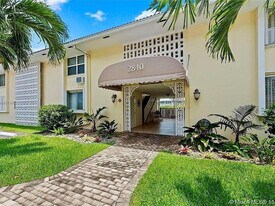 2840 NE 33rd Ct in Fort Lauderdale, FL - Building Photo