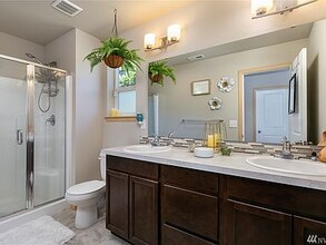 2531 Jacaranda Ave in Bremerton, WA - Building Photo - Building Photo