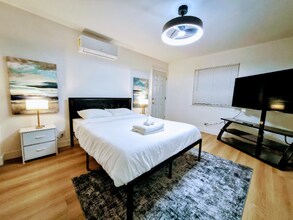 1200 W Edmundson Ave in Morgan Hill, CA - Foto de edificio - Building Photo