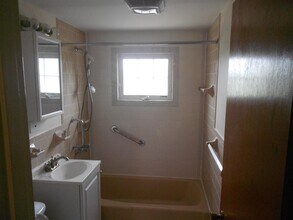 66 Center St in Dennis, MA - Building Photo - Building Photo