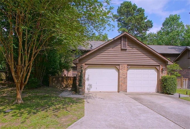 property at 22 E Willowood Ct
