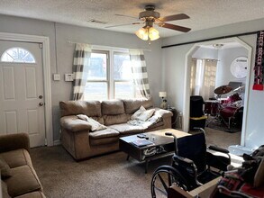 1724 28th St in Lubbock, TX - Foto de edificio - Building Photo