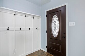 21803 Whispering Forest Dr in Kingwood, TX - Foto de edificio - Building Photo