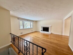 27 Ledgewood Rd in Framingham, MA - Building Photo - Building Photo