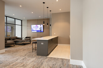 The Metro in Fort Lee, NJ - Building Photo - Interior Photo