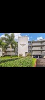 46-267 Kahuhipa St, Unit C307 in Kaneohe, HI - Building Photo