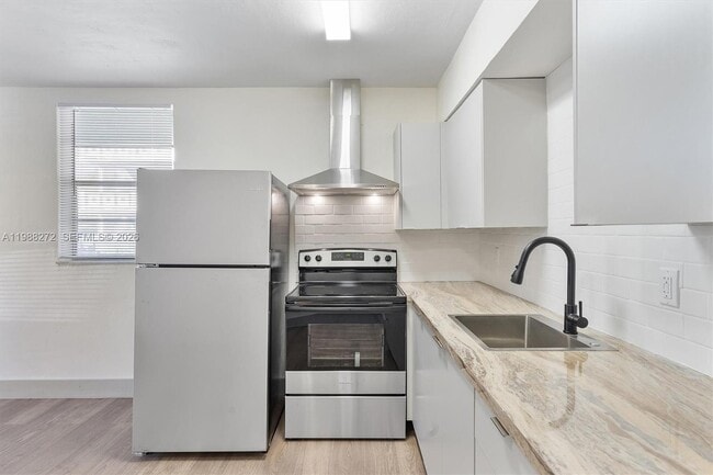 1715 N 16th Ave in Hollywood, FL - Building Photo - Building Photo