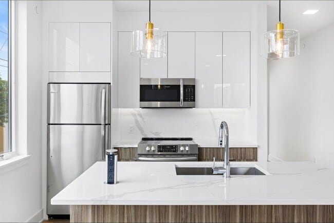 148-150 70th St in Guttenberg, NJ - Building Photo - Building Photo