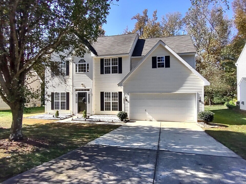 10845 Gold Pan Rd in Charlotte, NC - Building Photo