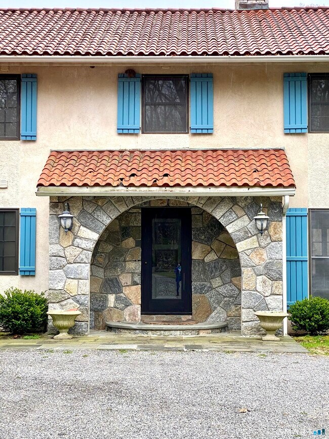 488 Cognewaugh Rd in Greenwich, CT - Building Photo - Building Photo