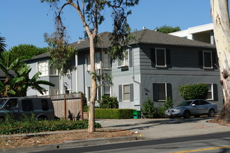 1461 El Camino Real in Burlingame, CA - Foto de edificio - Building Photo